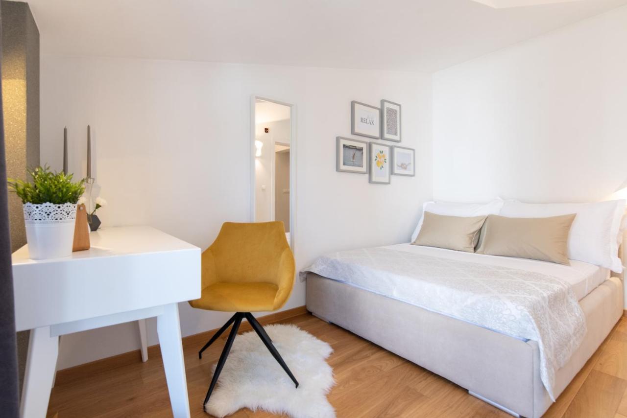 Apartments Belmat Trogir Exterior foto