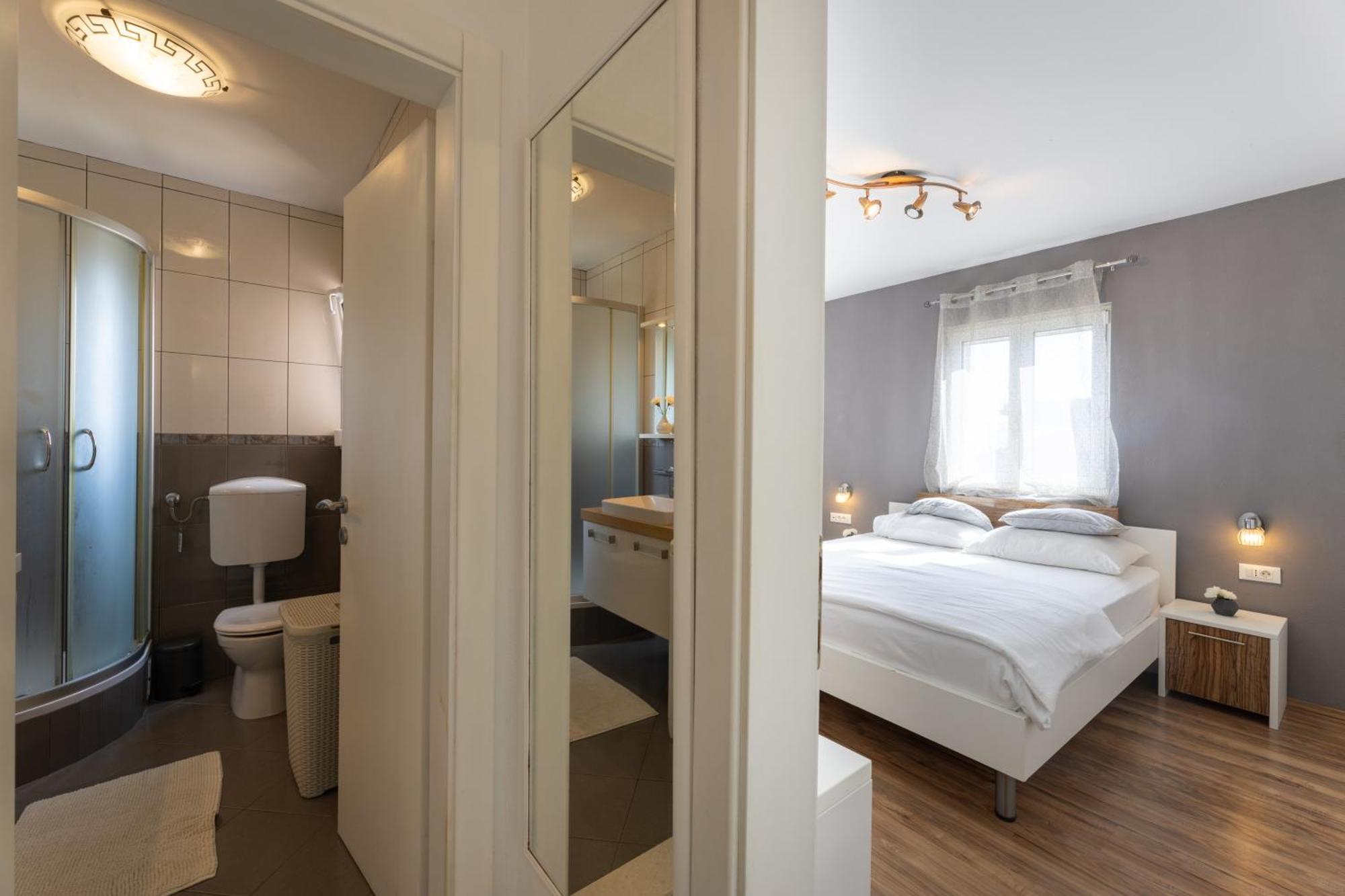 Apartments Belmat Trogir Exterior foto